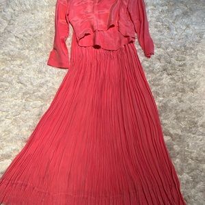 New Frontiers Gorgeous Looking & Feeling in Medium Top & Skirt